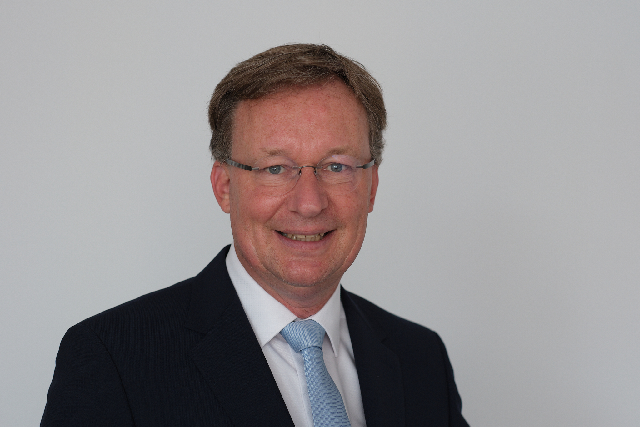 Mr. D.J.H. van Dijk  (SGP) 1