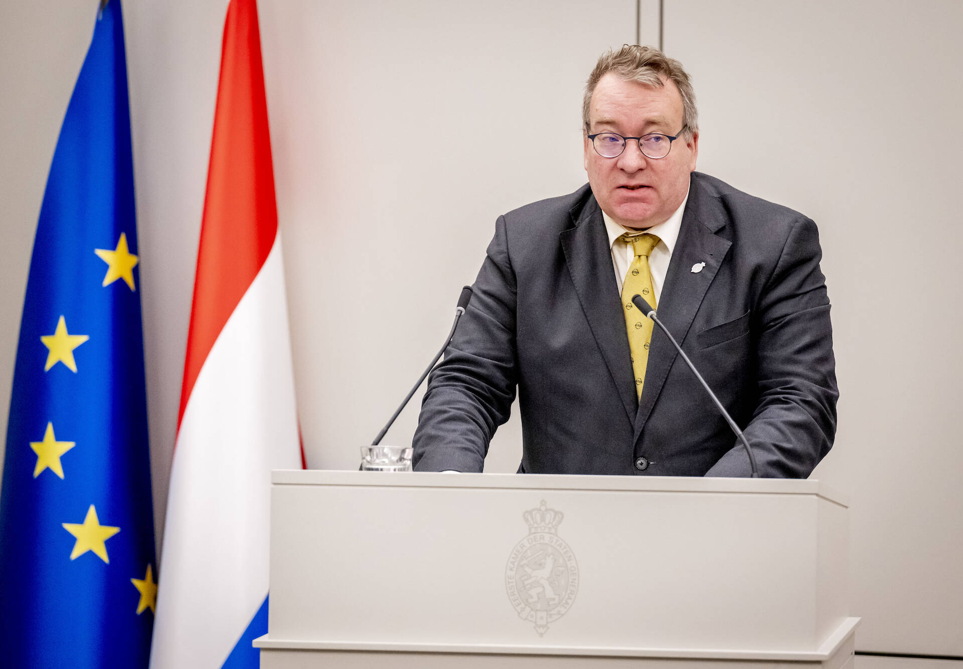Walenkamp tijdens een debat in de Eerste Kamer
