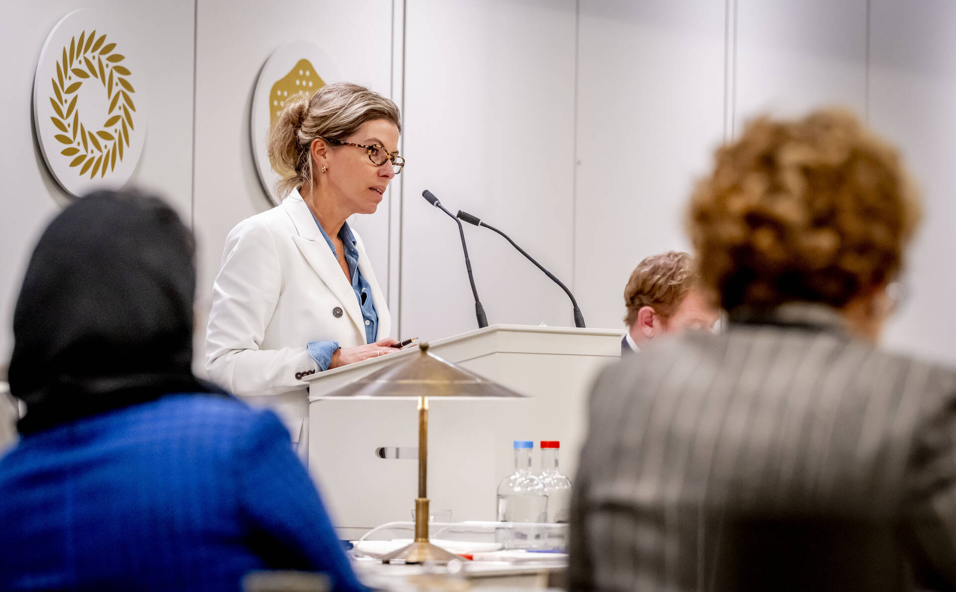 Staatssecretaris Van Bruggen tijdens het debat op 27 oktober 2026